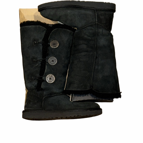 UGG Australia Bailey Button Triplet Sheepskin Boots - Women's 7 - Picture 3 of 14